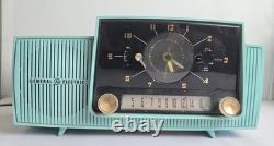 Vintage GE C-417C Turquoise Clock Radio AM Tube Mid Century Atomic Age WORKS