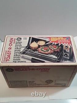 Vintage GE GENERAL ELECTRIC A7T26 Toaster Toast-R-Oven (70s) BROILER NEW IN BOX