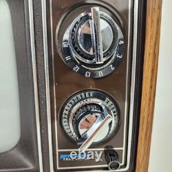 Vintage GE General Electric 10 Color Performance Television Model 10AB0405K