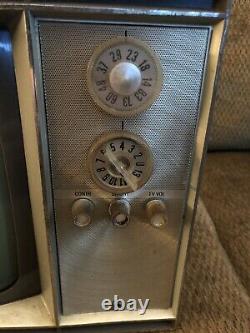 Vintage GE General Electric 10'' Portable Television Retro Tube TV Radio Clock