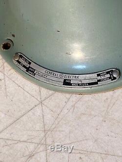 Vintage GE General Electric 16 Fan CAT FM16S1 Working and Oscillating Good