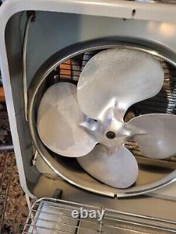 Vintage GE General Electric Automatic Box Twin Double Fan Ventilator