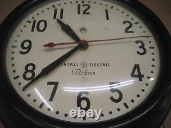 Vintage GE General Electric Bakelite Telechron Wall Clock 1HA1808 11 Dia