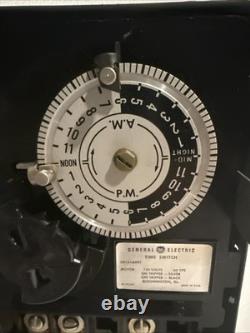 Vintage GE General Electric CR121AA01 24-Hour Control Time Switch SPST With Box