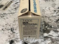 Vintage GE General Electric Clock Radio Walnut Grain Model 7-4305C WITH BOX