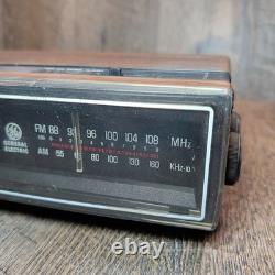 Vintage GE General Electric Flip Clock Radio Alarm Clock 7-4305D Tested Working