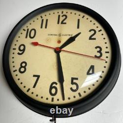 Vintage GE General Electric Industrial Wall Clock Bakelite Glass 1HA1612 Works