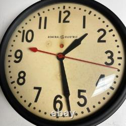 Vintage GE General Electric Industrial Wall Clock Bakelite Glass 1HA1612 Works
