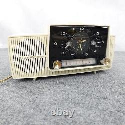 Vintage GE General Electric MCM Tube Radio Alarm Clock 1950s Works C415A