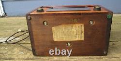 Vintage GE General Electric Model 221 Musaphonic Tube Radio Nice Wood Case