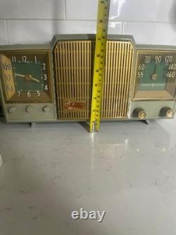 Vintage GE General Electric Radio Clock Rare Model 582 Musaphonic