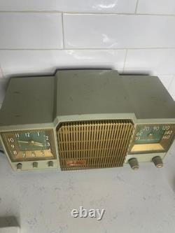 Vintage GE General Electric Radio Clock Rare Model 582 Musaphonic
