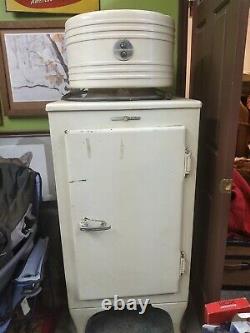 Vintage GE General Electric Refrigerator / Freezer 1930's AS- IS Read Details