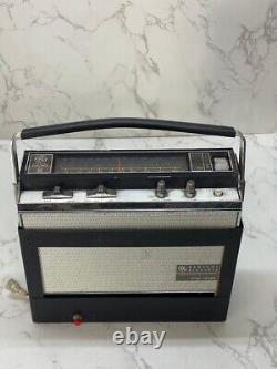 Vintage GE General Electric Solid State FM/AM Radio