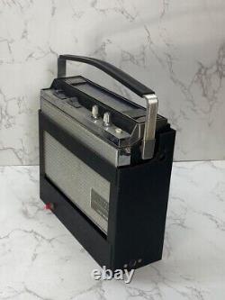 Vintage GE General Electric Solid State FM/AM Radio