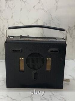 Vintage GE General Electric Solid State FM/AM Radio