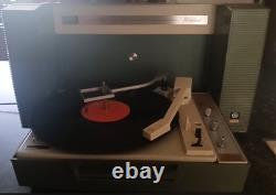 Vintage GE General Electric Wildcat Portable Record Player. Reconditioned, excel