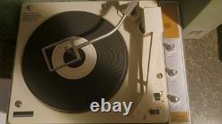 Vintage GE General Electric Wildcat Portable Record Player. Reconditioned, excel