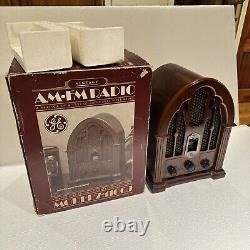 Vintage GE General Electric Wood Cathedral Replica Radio AM/FM 7-4100JA Works