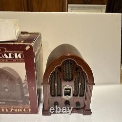 Vintage GE General Electric Wood Cathedral Replica Radio AM/FM 7-4100JA Works