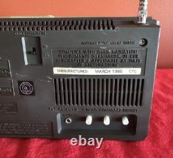 Vintage GE Portable 5 Black & White TV AM/FM Radio Clock Model 7-7150A Works