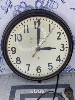 Vintage GE Red Eye School Wall Clock General Electric 1H1612 14-1/2 Works