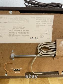 Vintage GE T1040A Walnut 1041A Cherry Radio tested & works great