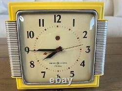 Vintage GE Telechron Wall Clock Yellow 1940's Model 2HA43- MOSTLY works
