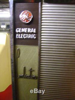 Vintage Ge General Electric Spin Out Shelf Foot Pedal Door Refrigerator