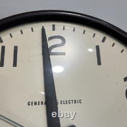 Vintage General Electric 17.5 2915C Bakelite Wall Clock Made USA Tested Working