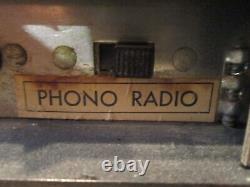 Vintage General Electric AM Radio Model C600