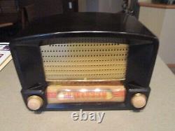 Vintage General Electric AM Radio Model C600 Bakelite Case MINT