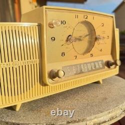 Vintage General Electric Clock Radio