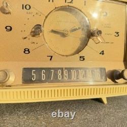 Vintage General Electric Clock Radio
