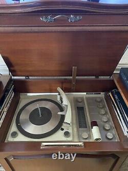 Vintage General Electric Console Record Player. Works Has Few Signs Of age
