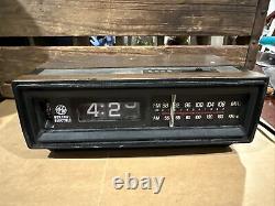 Vintage General Electric Flip Clock Radio / Alarm Clock