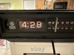 Vintage General Electric Flip Clock Radio / Alarm Clock