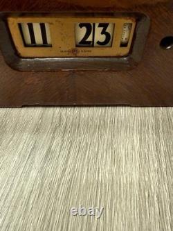 Vintage General Electric Flip Clock Wood Case Art Deco Electric Clock Working