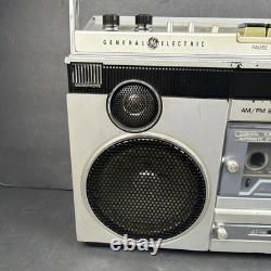 Vintage General Electric GE 3-5256A AM/FM Stereo Boombox Cassette Working WithBox