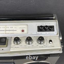 Vintage General Electric GE 3-5256A AM/FM Stereo Boombox Cassette Working WithBox