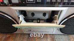 Vintage General Electric GE 3-5455a Boombox Radio Stereo Cassette Player WORKS
