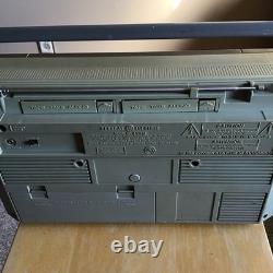 Vintage General Electric GE Boombox AM/FM Cassette RADIO 3-5257A Working 1980's