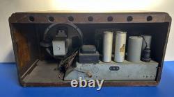 Vintage General Electric GE E-72 Tube Radio Wooden Cabinet 1930s Powers On