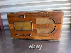 Vintage General Electric GE F-80 Tube Radio Wood Tabletop AM Radio 1930 Untested