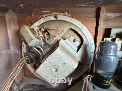 Vintage General Electric GE F-80 Tube Radio Wood Tabletop AM Radio 1930 Untested