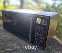 Vintage General Electric (GE) JEM20H 001 Microwave Oven TESTED WORKS