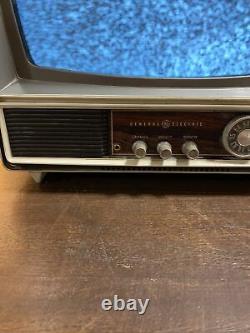 Vintage General Electric GE Portable TV Television SF2106VY 11.5 Works Rare