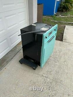 Vintage General Electric (GE) Wall Oven circa 1957 Turquoise