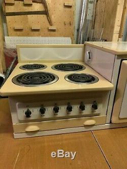 Vintage General Electric Hotpoint Stove