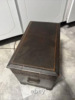 Vintage General Electric J62 (1941)(wood tube table radio) Read